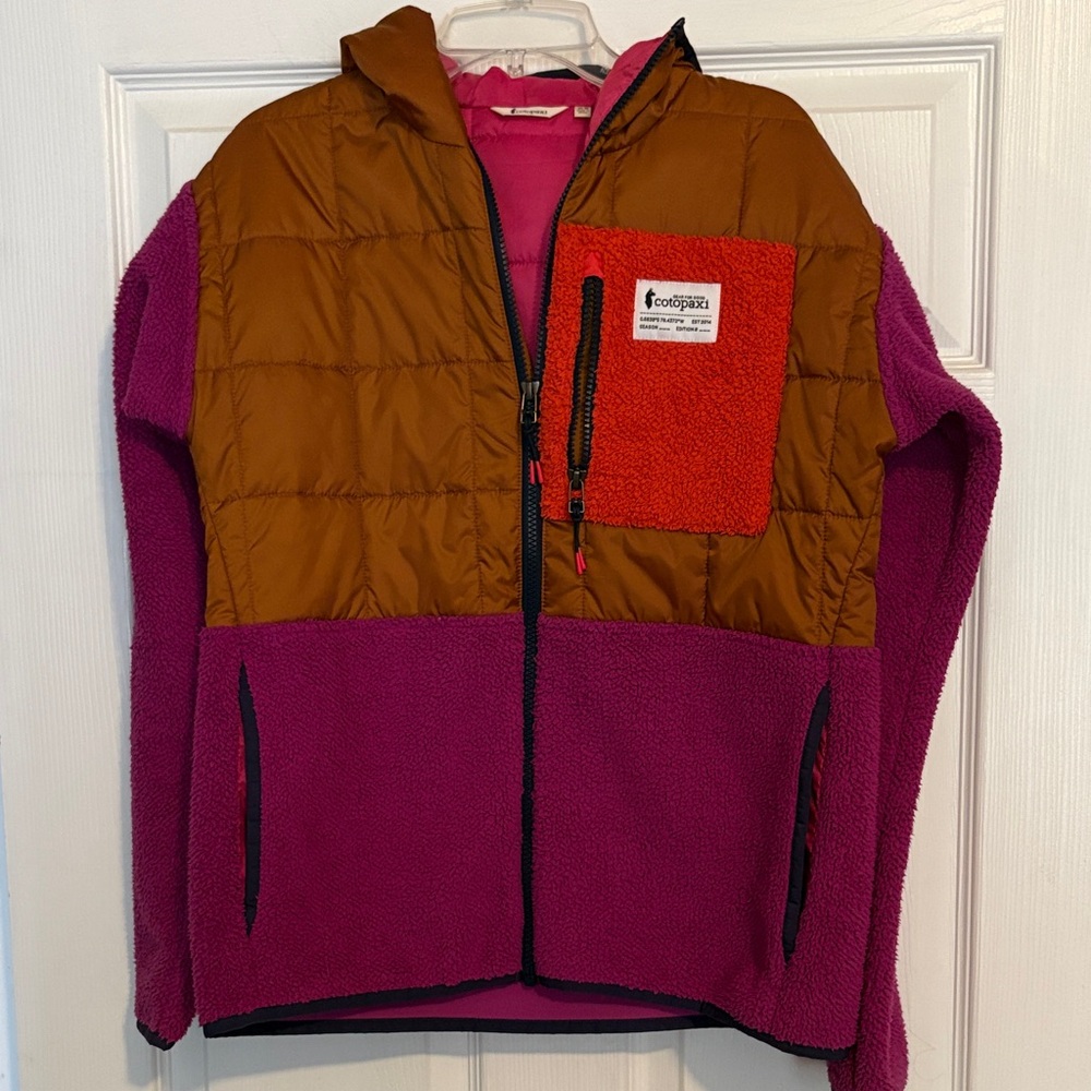 Cotopaxi Women’s Puffer Jacket in Pink and Brown